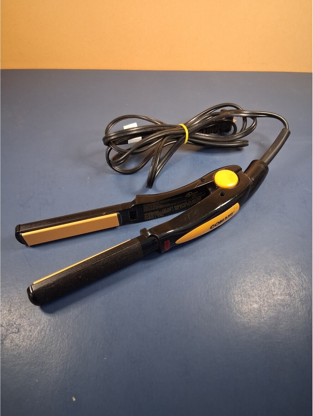 Conair 3/4" Ultra Slim Ceramic Flat Iron Hair Straightener Black Yellow C209CMP